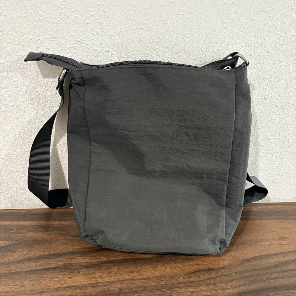 Baggallini Pocket Town Purse Nylon Crossbody Bag‎ Grey Adjustable Strap Travel - Picture 4 of 9